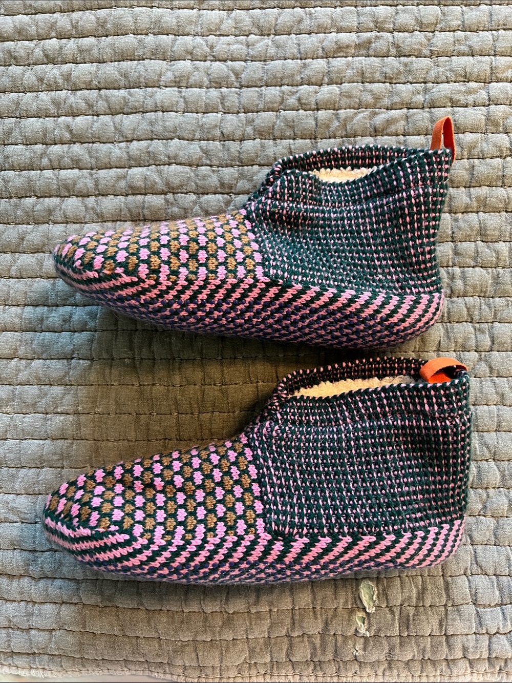 Bombas Women's Knit Slip-On Slippers in Pink and Black with Orange Tab